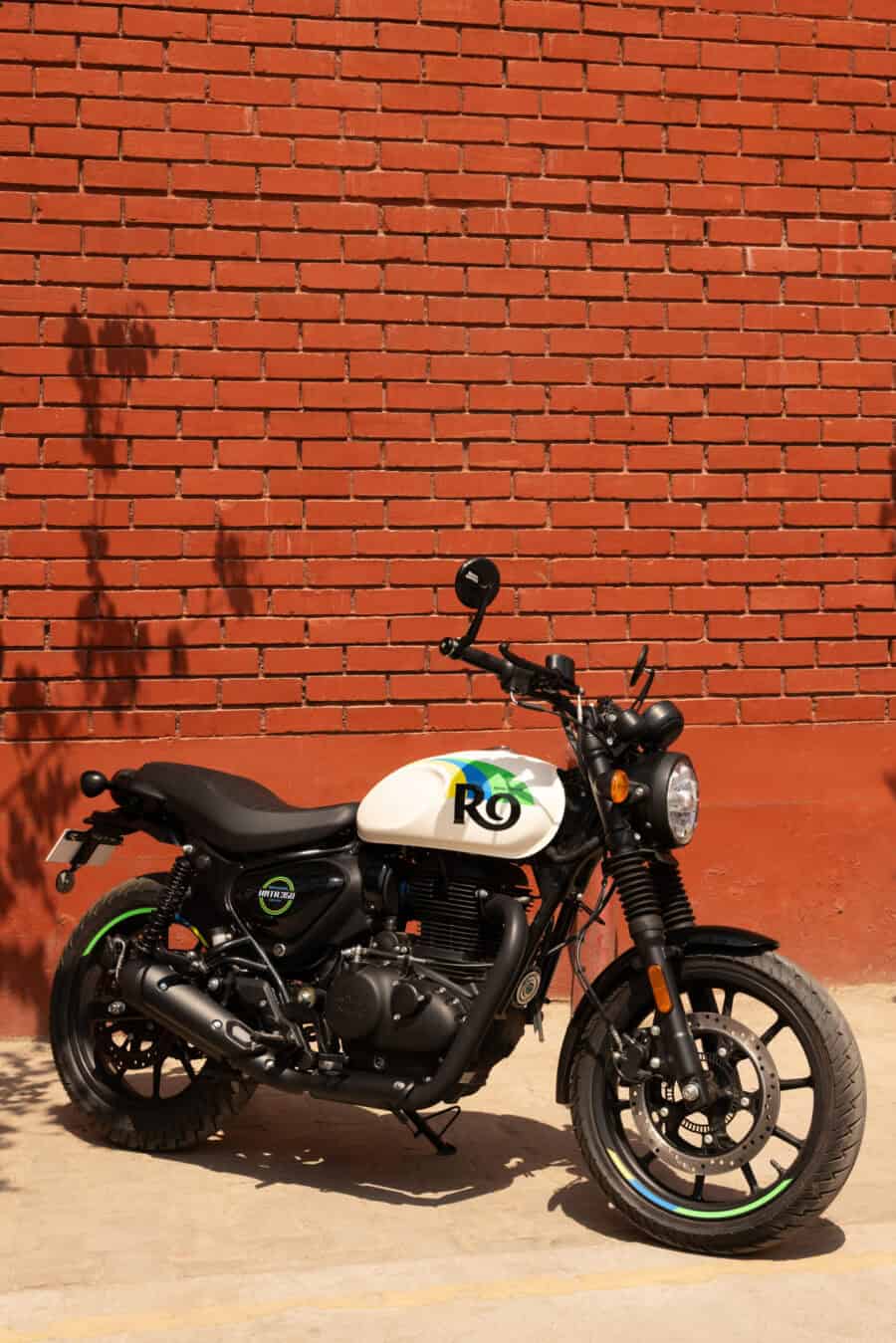 Hunter 350 - Image 37