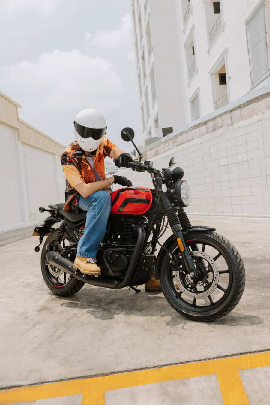 Hunter 350 - Image 40