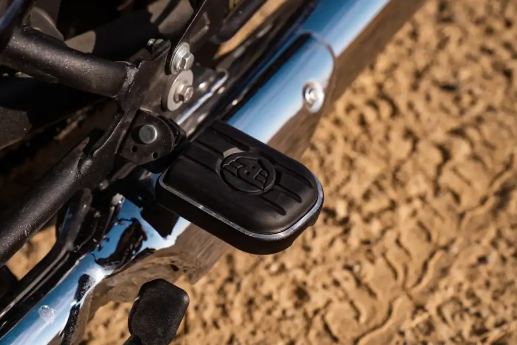 Black Pillion Footpegs 130524152255