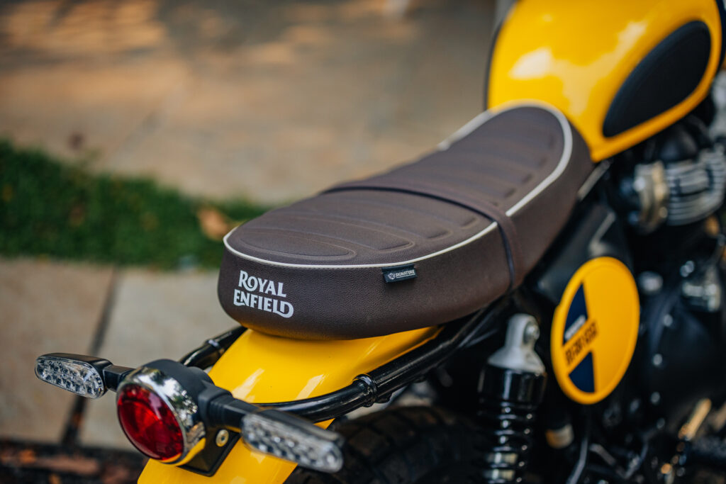 Bear 650 Signature Scrambler Seat GV Bikes 1990532 4