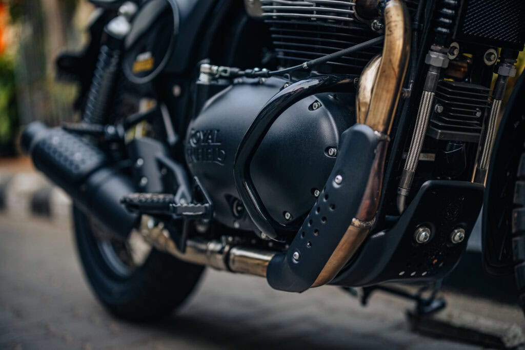 Black Compact Engine Guards Bear 650 GV Bikes 1990505 3