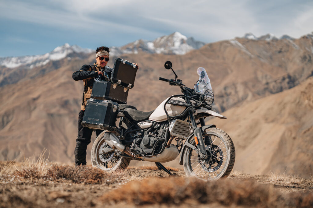 Black Adventure Top Box 8 130524145912