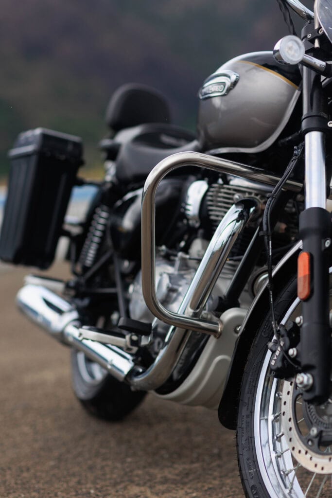 KXA00008 Silver Trapezium Engine Guard