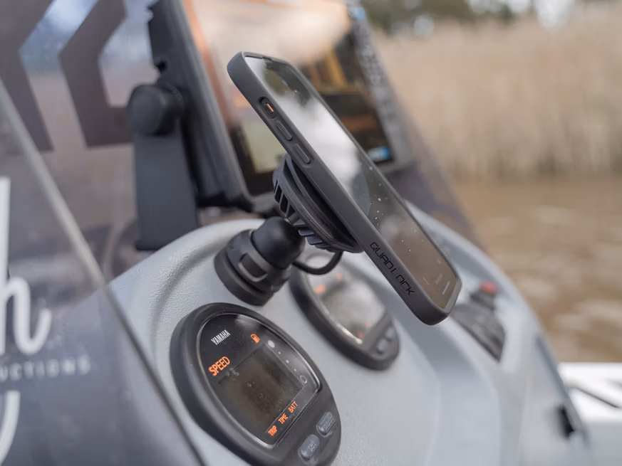 Quad Lock® Waterproof Wireless Charging Head - 12V-24V 6 Quad Lock® Waterproof Wireless Charging Head - 12V-24V - Image 6