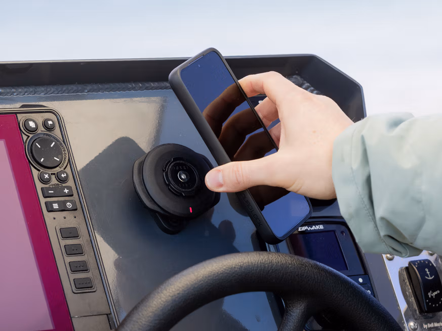 Quad Lock® Waterproof Wireless Charging Head - 12V-24V 5 Quad Lock® Waterproof Wireless Charging Head - 12V-24V - Image 5