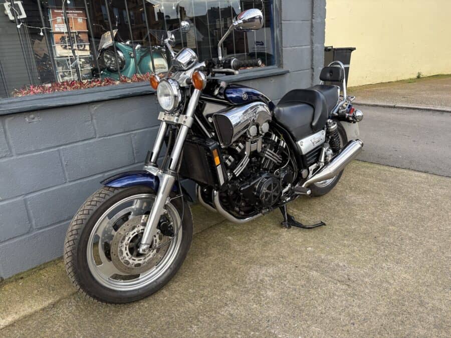 Yamaha V-Max 1200 - Image 2