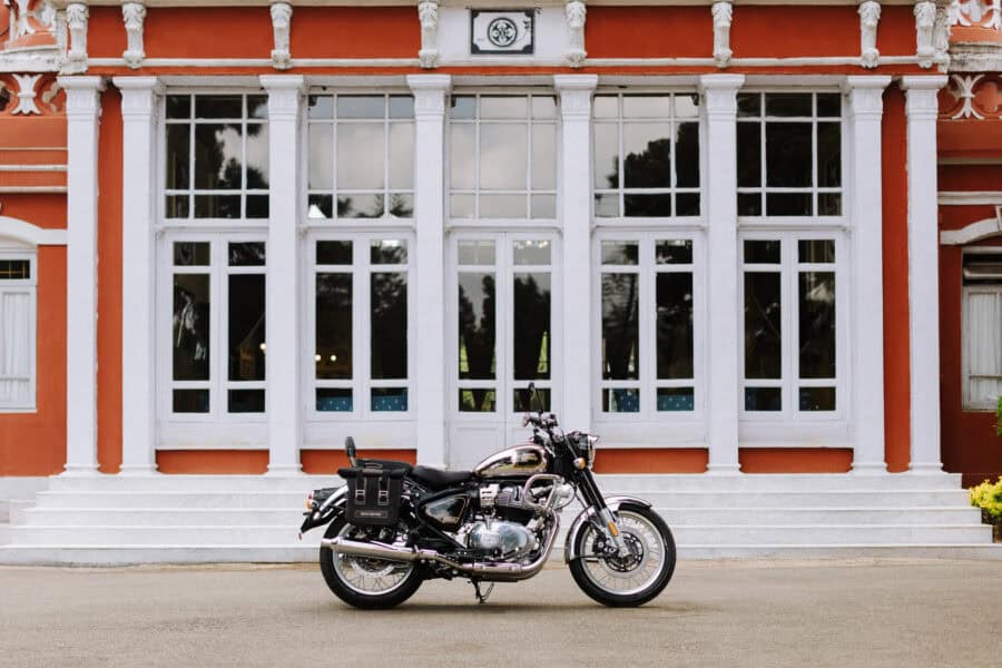 Black Touring Passenger Seat - Image 3