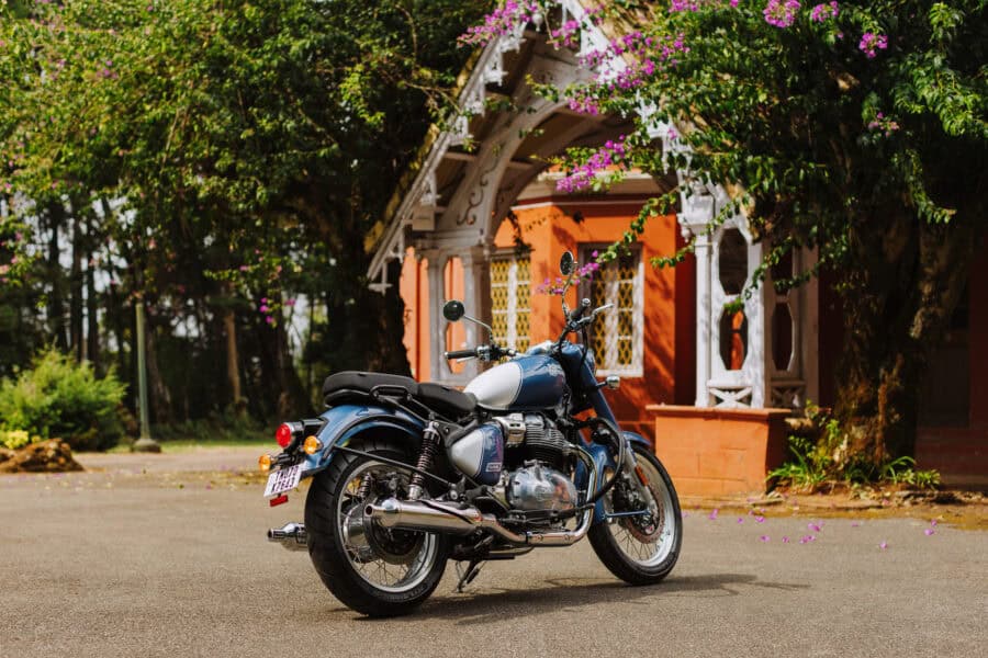 Black Touring Passenger Seat - Image 4