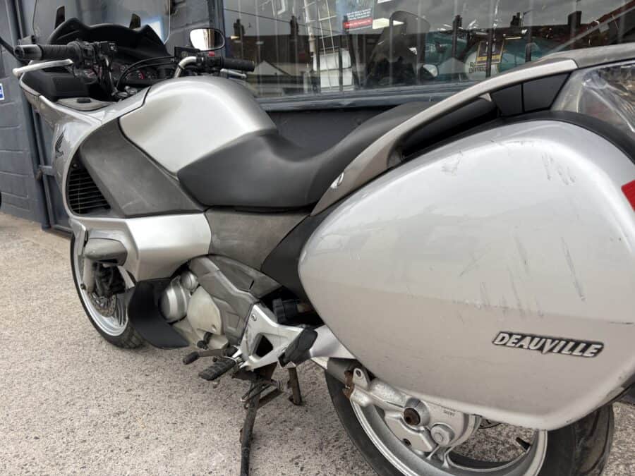 Honda NT700V Deauville 15 Honda NT700V Deauville - Image 15