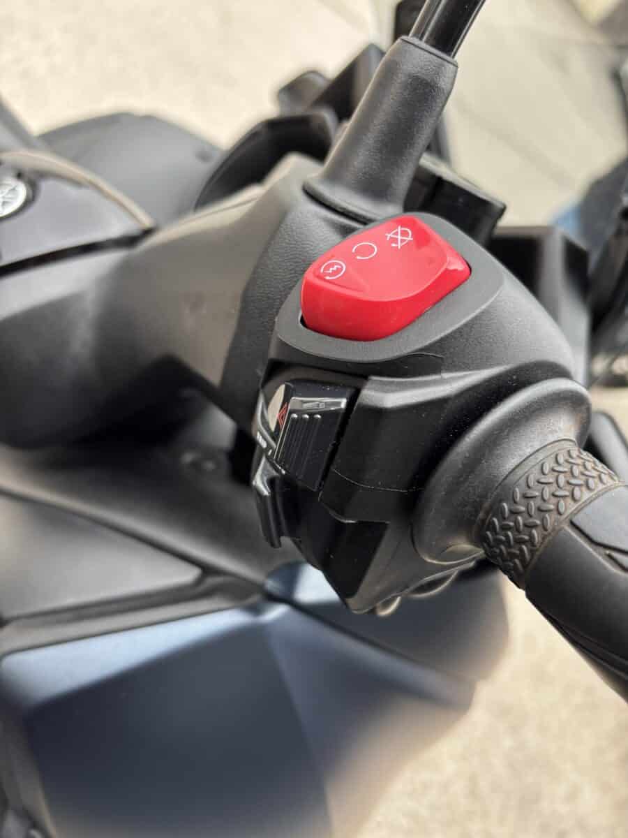 SOLD - Yamaha X-Max 300 - Image 12