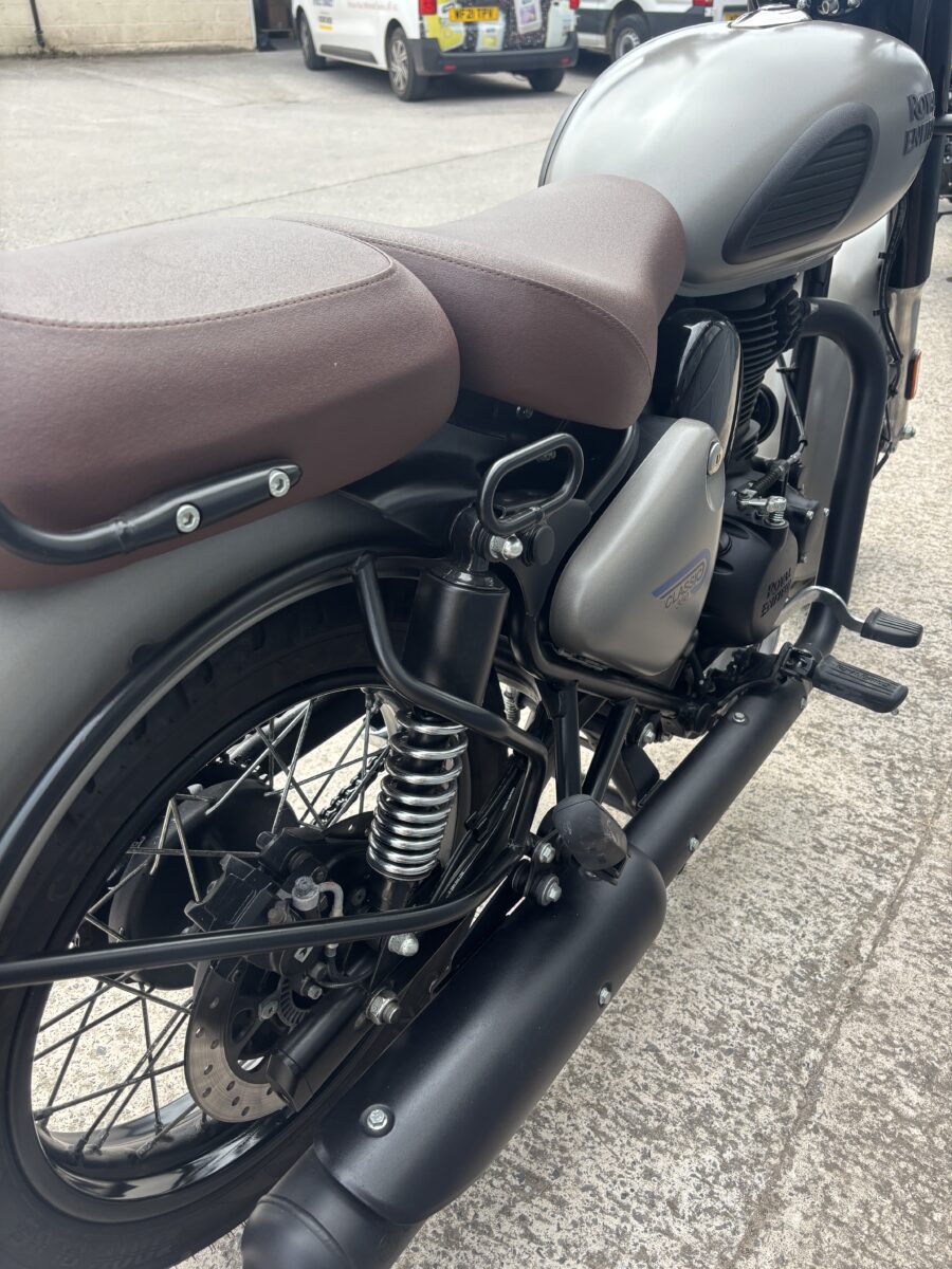 Royal Enfield Classic 350 - Image 6