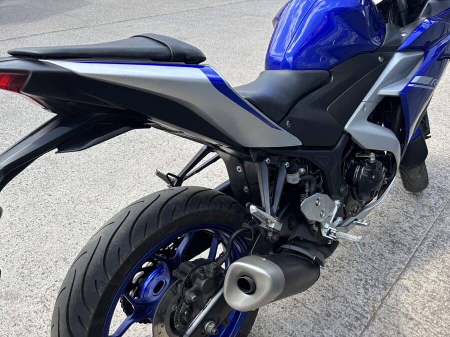 Yamaha R3 - Image 2