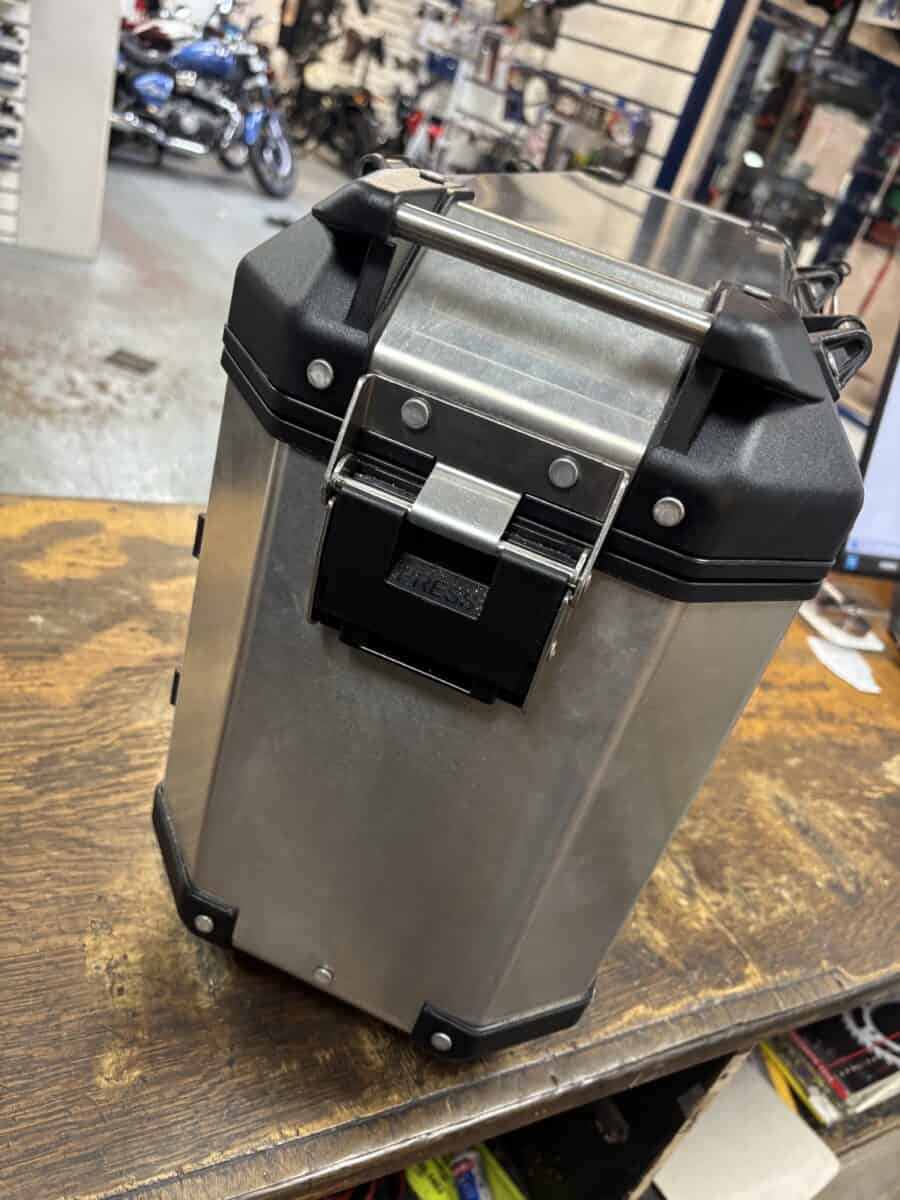 GIVI Trekker Outback 37L Left Pannier Aluminium 6 GIVI Trekker Outback 37L Left Pannier Aluminium - Image 6