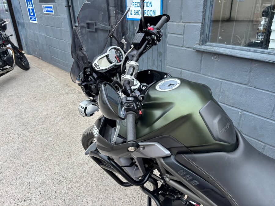 Triumph Tiger 800 XCA - Image 2