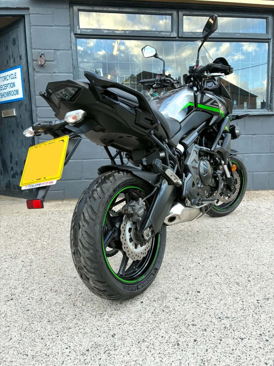 Kawasaki KLE650 Versys - Image 2