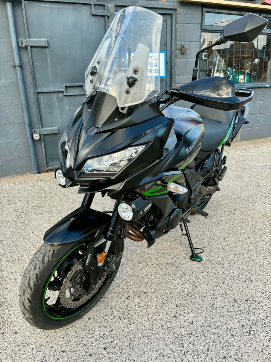 Kawasaki KLE650 Versys - Image 4