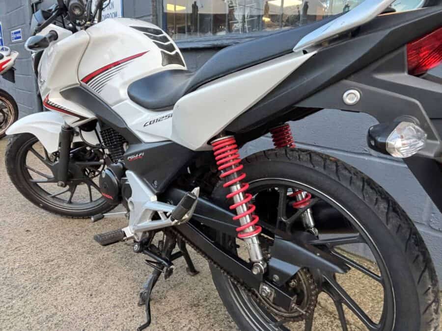 Honda CB125F - Image 7