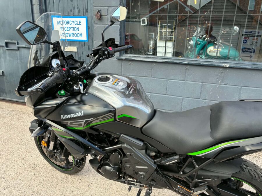 Kawasaki KLE650 Versys - Image 5