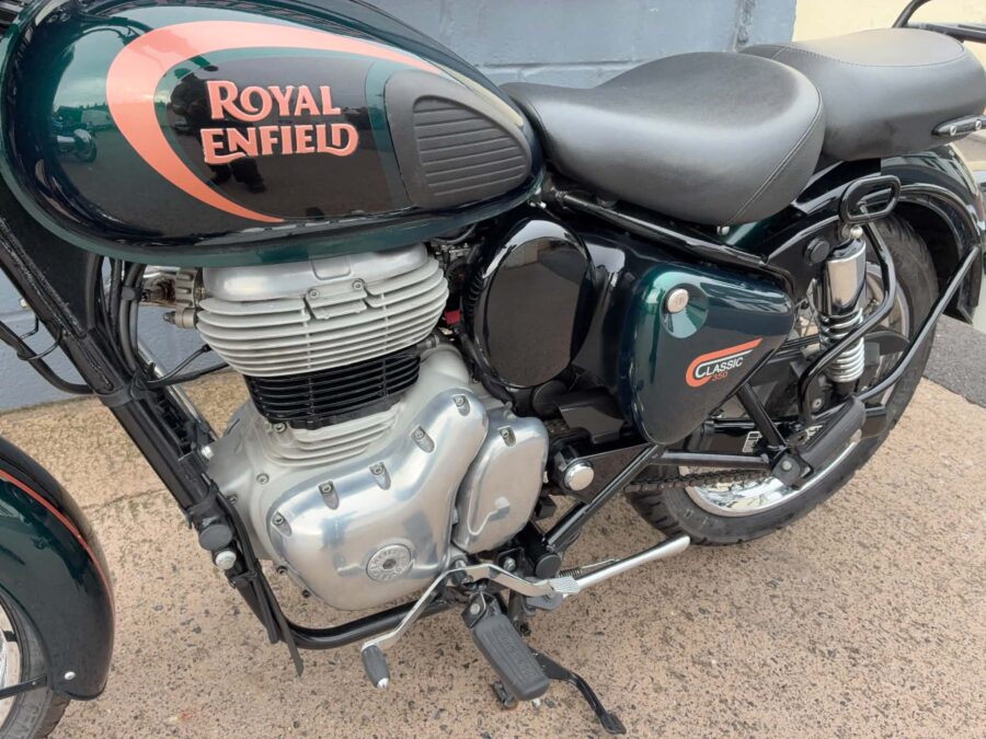 Royal Enfield Classic 350 - Image 12